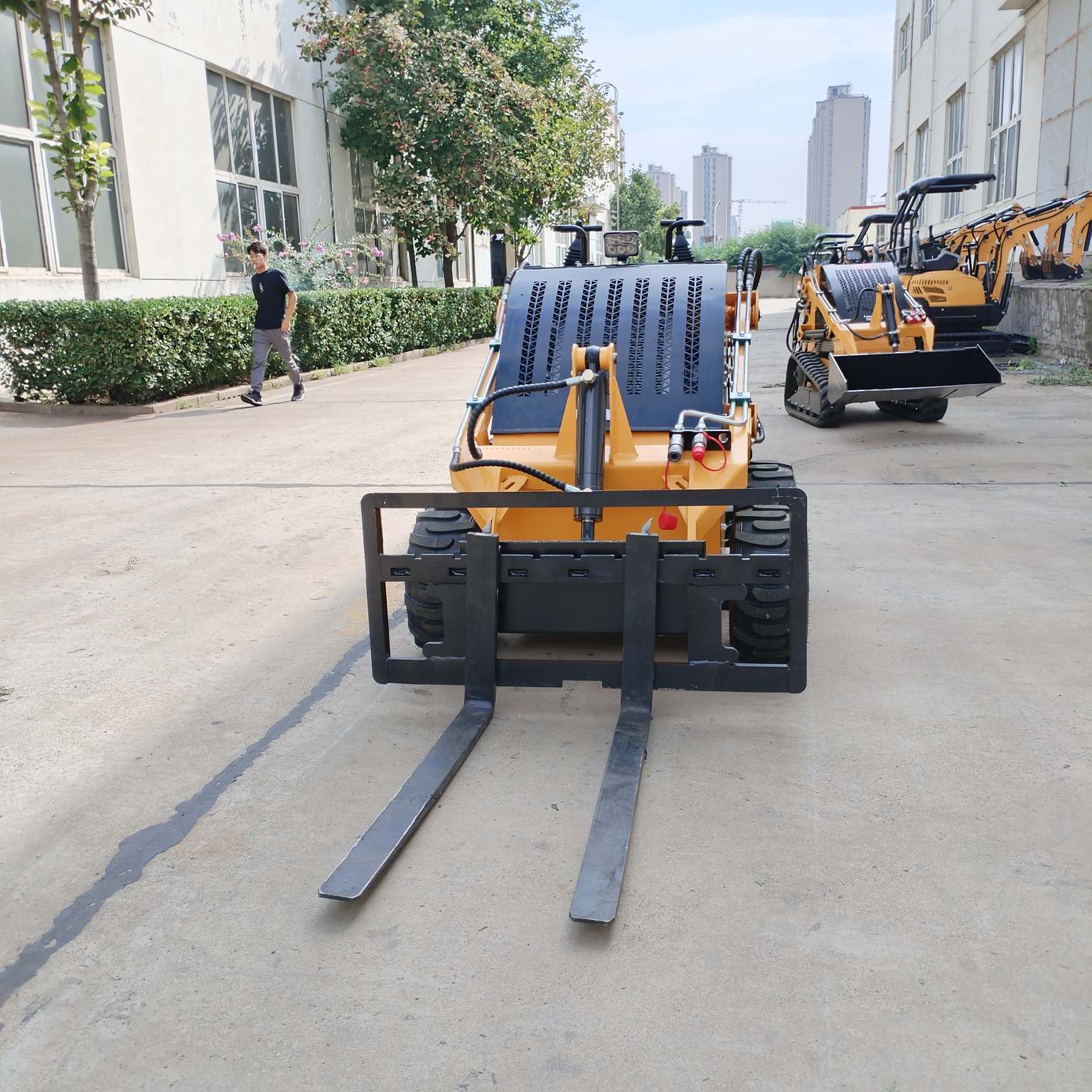 Chargeuse compacte de 300 kg