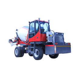 Camion malaxeur à béton